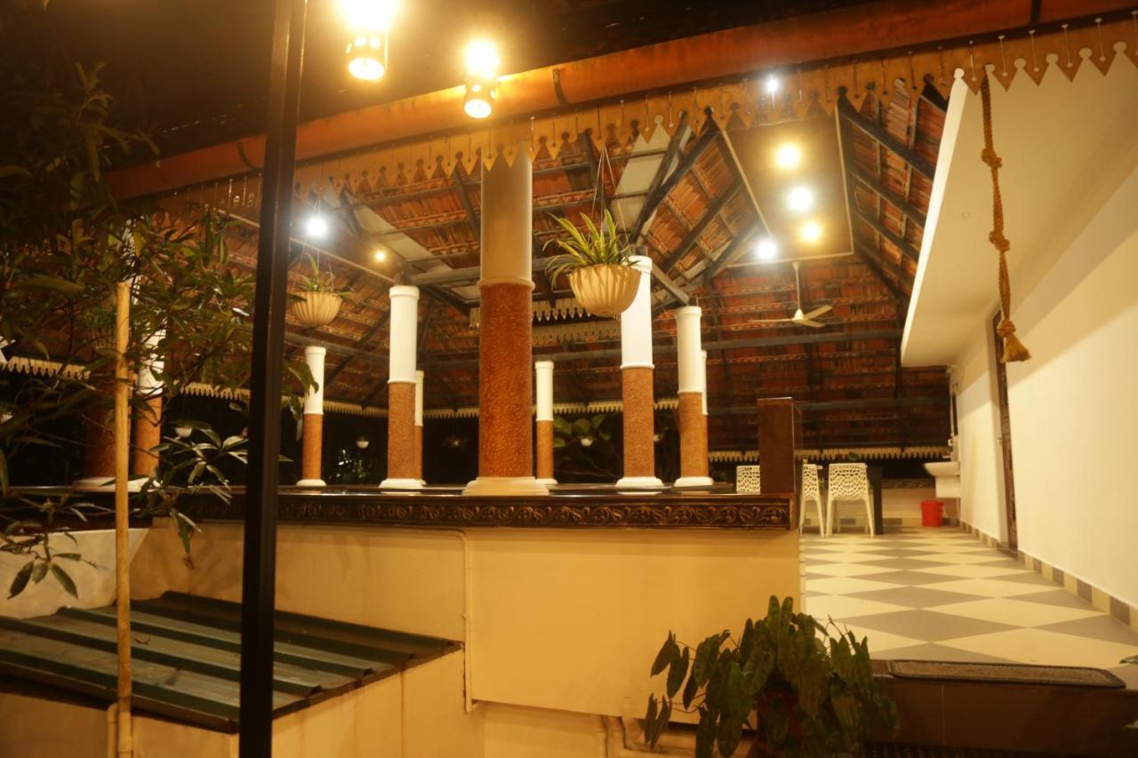 Mi Casa Tu Casa Apartment Kochi Bagian luar foto