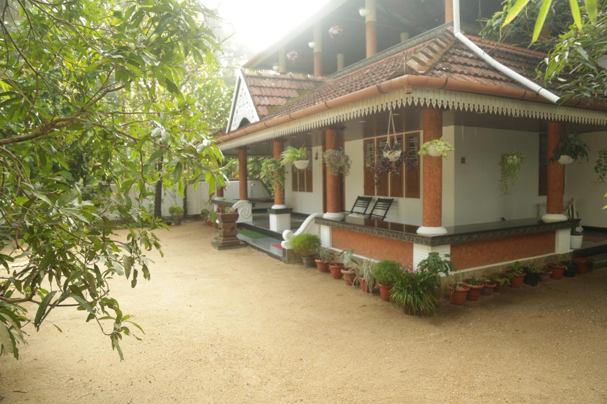 Mi Casa Tu Casa Apartment Kochi Bagian luar foto