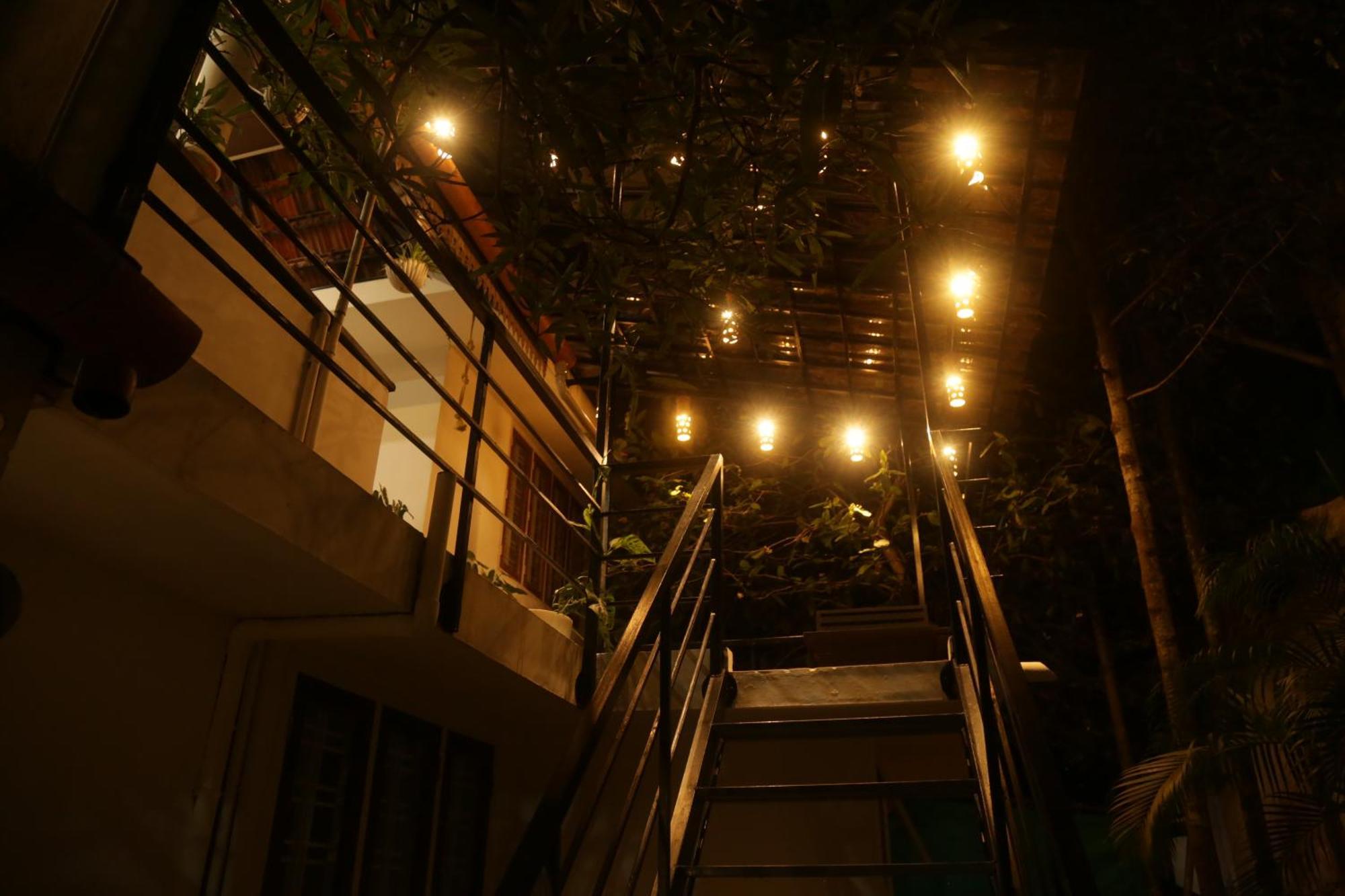 Mi Casa Tu Casa Apartment Kochi Bagian luar foto