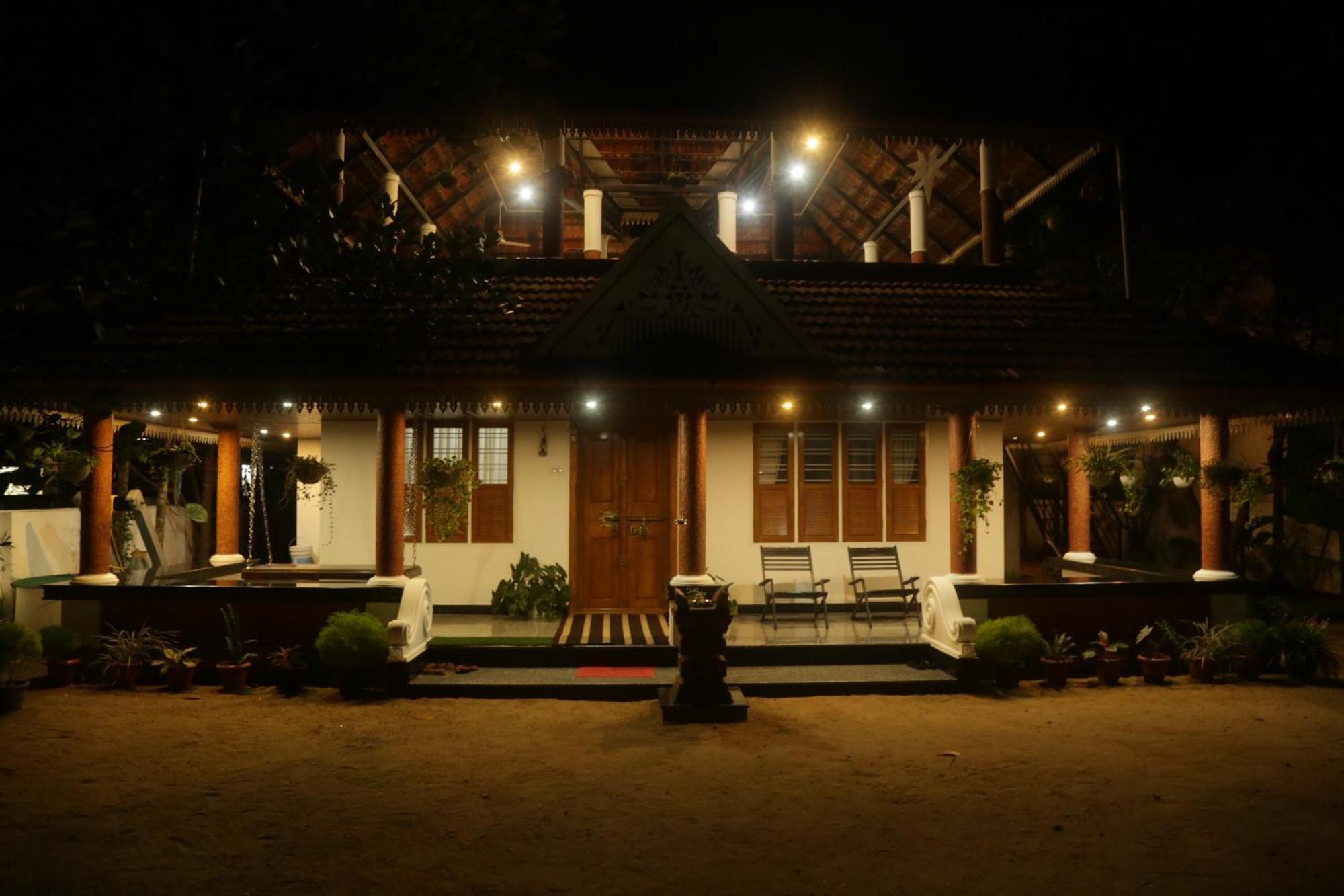 Mi Casa Tu Casa Apartment Kochi Bagian luar foto