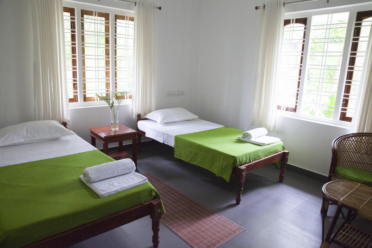 Mi Casa Tu Casa Apartment Kochi Bagian luar foto