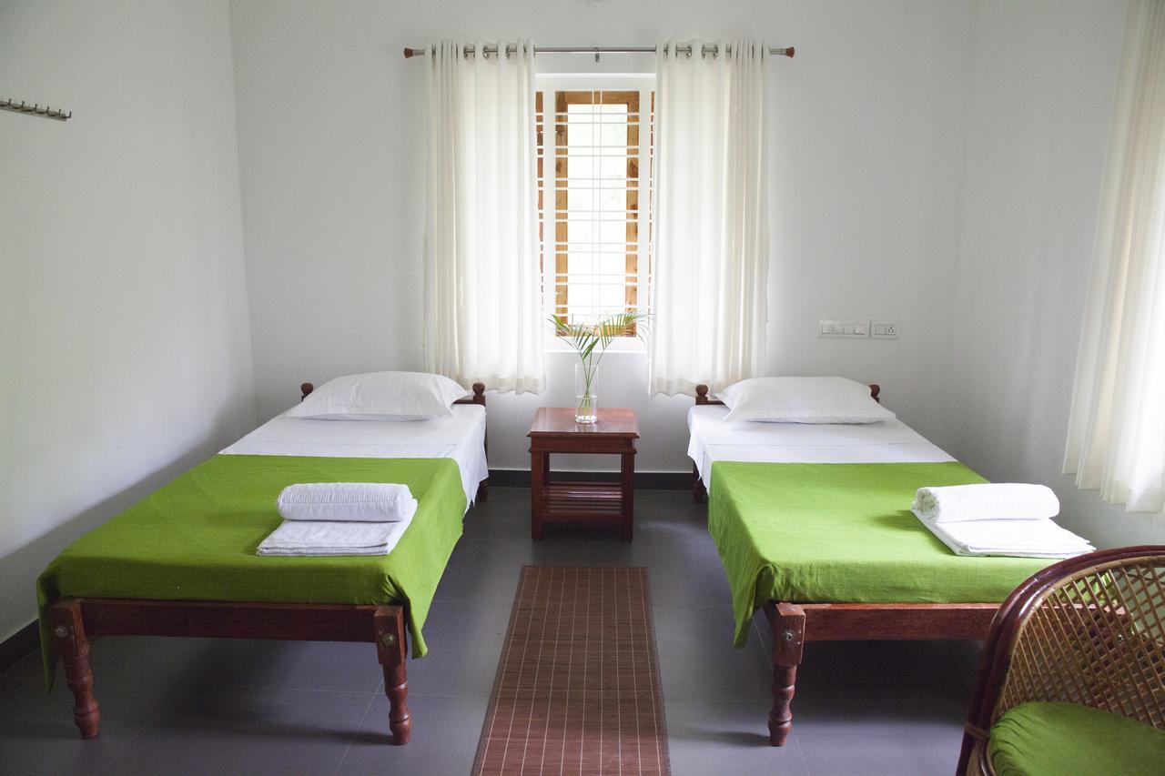 Mi Casa Tu Casa Apartment Kochi Bagian luar foto